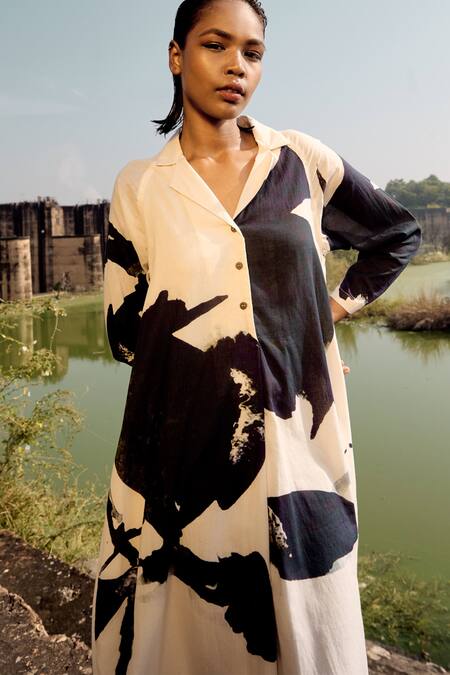 Kharakapas_Black Cotton Lace Collared And White Art Printed Midi Dress _Online_at_Aza_Fashions