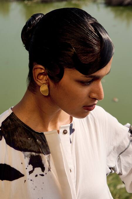 Buy_Kharakapas_Black Cotton Round Neck And White Floral Printed Midi Dress _Online_at_Aza_Fashions