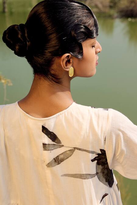 Shop_Kharakapas_Black Cotton Round Neck And White Floral Printed Midi Dress _Online_at_Aza_Fashions