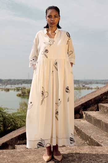 Kharakapas Floral Printed Maxi Dress with Slip 