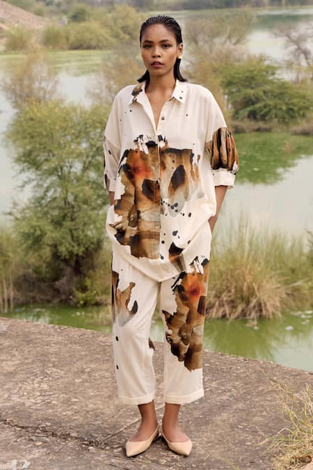 Kharakapas Brown Cotton Collared Myna Art Print Tunic And Trouser Set 