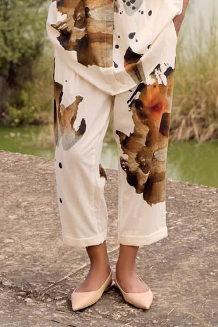 Kharakapas_Brown Cotton Collared Myna Art Print Tunic And Trouser Set _Online_at_Aza_Fashions