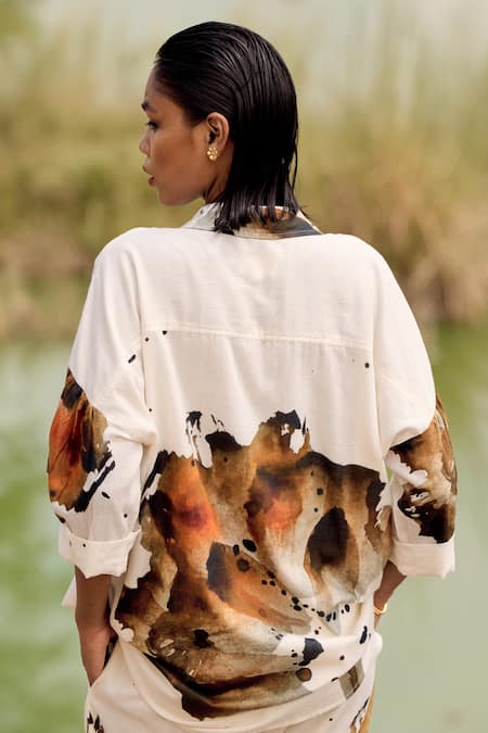 Buy_Kharakapas_Brown Cotton Collared Myna Art Print Tunic And Trouser Set _Online_at_Aza_Fashions