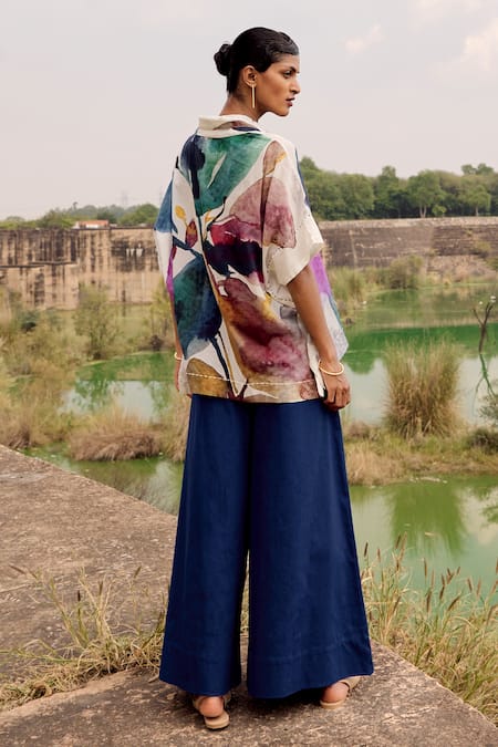 Shop Kharakapas Blue Cotton, Twill Shawl Neck Hyliota Floral Print Tunic And Trouser Set at Aza Fashions Shop_Kharakapas_Blue Cotton, Twill Shawl Neck Hyliota Floral Print Tunic And Trouser Set _at_Aza_Fashions