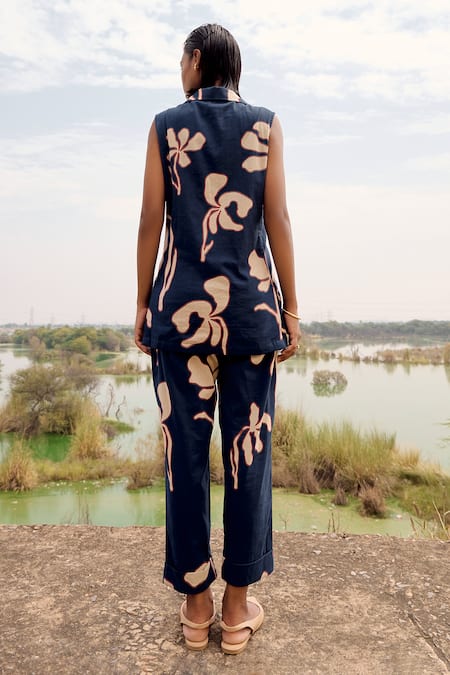 Shop Kharakapas Blue Cotton Collared Navy Lino Print Tunic And Trouser Set at Aza Fashions Shop_Kharakapas_Blue Cotton Collared Navy Lino Print Tunic And Trouser Set _at_Aza_Fashions