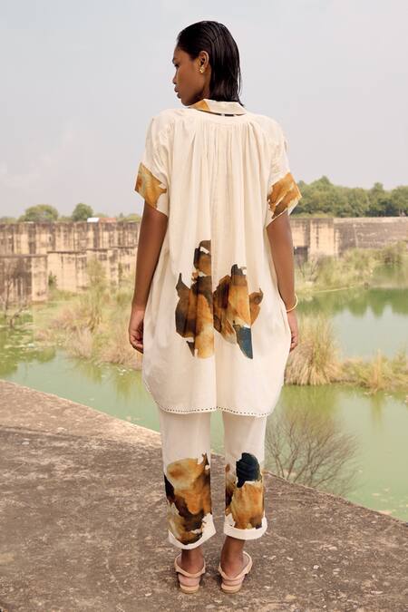 Shop_Kharakapas_Off White Cotton Embroidery Collared Cora Abstract Print Tunic And Trouser Set_at_Aza_Fashions
