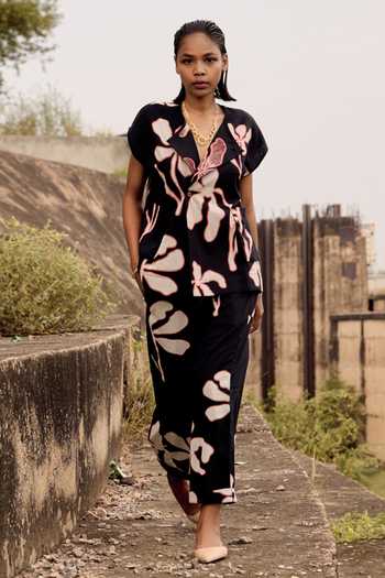 Buy_Kharakapas_Black Cotton Collared Lark Lino Print Top And Trouser Set _Online_at_Aza_Fashions