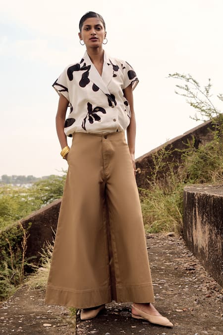 Kharakapas_Beige Twill, Cotton Serina Plain Flared Trouser _Online_at_Aza_Fashions