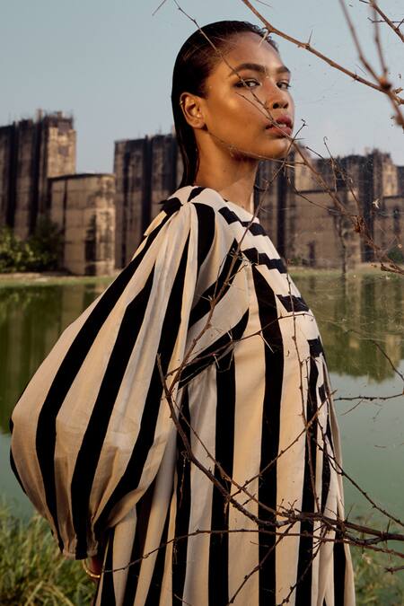 Buy_Kharakapas_Black Cotton Round Neck Emu Stripe Print Dress _Online_at_Aza_Fashions