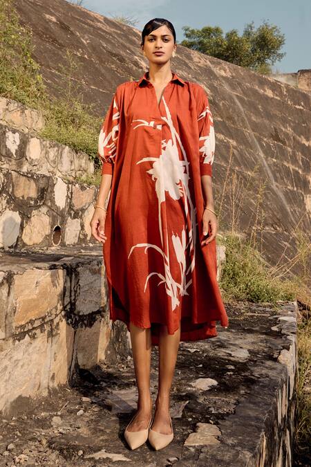 Kharakapas_Red Cotton Collared Eider Lino Print Dress_Online_at_Aza_Fashions