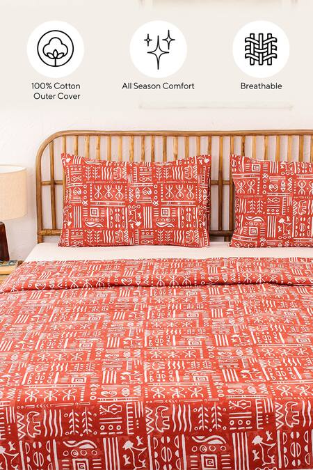 House This_Red Cotton, 60 Gsm Polyfill Ethnic Print Gamathi Dohar_at_Aza_Fashions