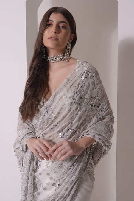 Shwetanga_White Organza Sequins, Foil Printing Wave Embellished Saree With Blouse _at_Aza_Fashions