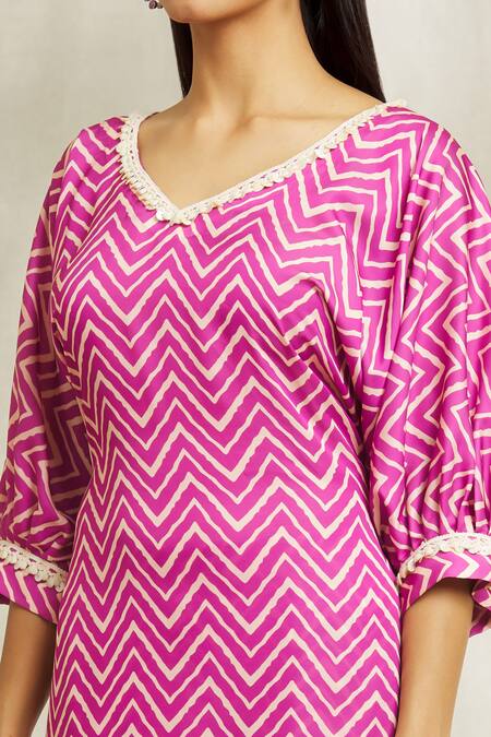 Shop Divya Kanakia Magenta Satin Lace V-neck Chevron Print Kurta And Pant Set Online at Aza Fashions Shop_Divya Kanakia_Magenta Satin Lace V-neck Chevron Print Kurta And Pant Set _Online_at_Aza_Fashions