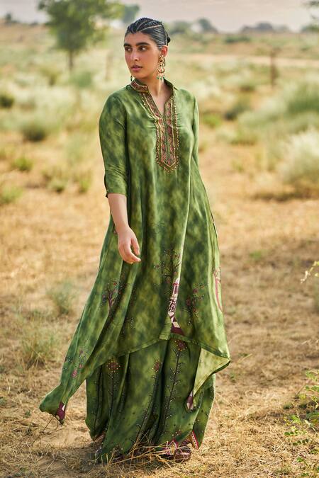 Punit Balana_Green Satin, Silk Embroidery Collared Ranthambore Print Asymmetric Kurta Set _Online_at_Aza_Fashions