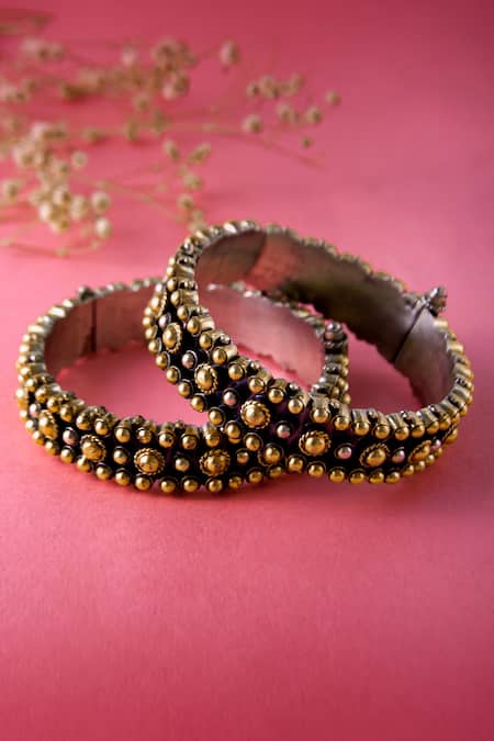 Shop Neeta Boochra Silver Plated Two Tone Geometric Pattern Bangle - Single Pc at Aza Fashions Shop_Neeta Boochra_Silver Plated Two Tone Geometric Pattern Bangle - Single Pc _at_Aza_Fashions