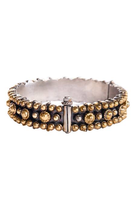 Neeta Boochra Silver Plated Two Tone Geometric Pattern Bangle - Single Pc Online at Aza Fashions Neeta Boochra_Silver Plated Two Tone Geometric Pattern Bangle - Single Pc _Online_at_Aza_Fashions