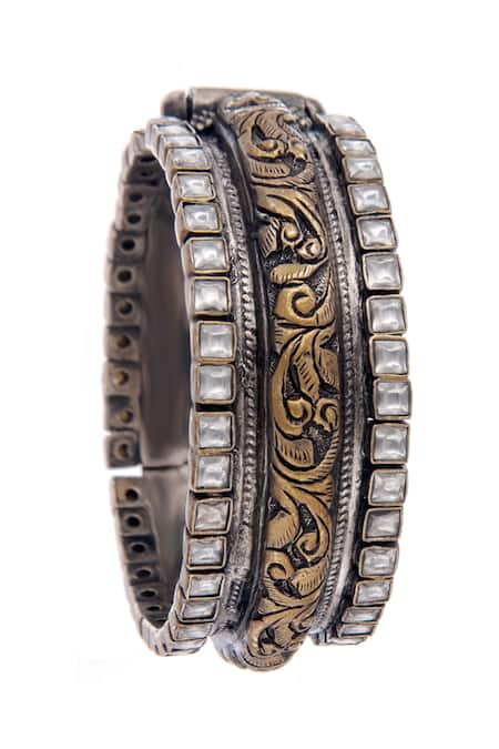 Neeta Boochra_Gold Plated Imitation Diamonds Kundan Embellished Carved Bangle - Single Pc _Online_at_Aza_Fashions