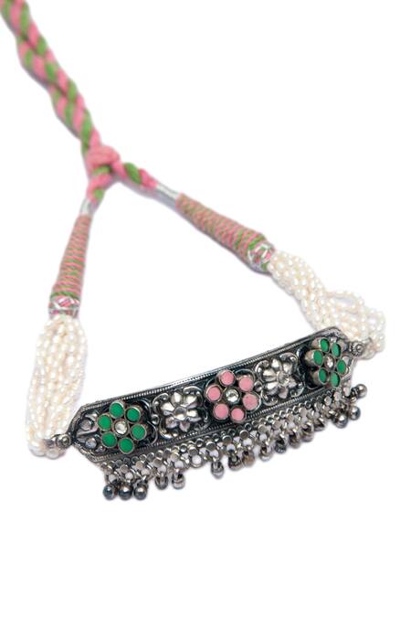 Neeta Boochra Silver Plated Kundan Embellished Choker Necklace Online at Aza Fashions Neeta Boochra_Silver Plated Kundan Embellished Choker Necklace _Online_at_Aza_Fashions
