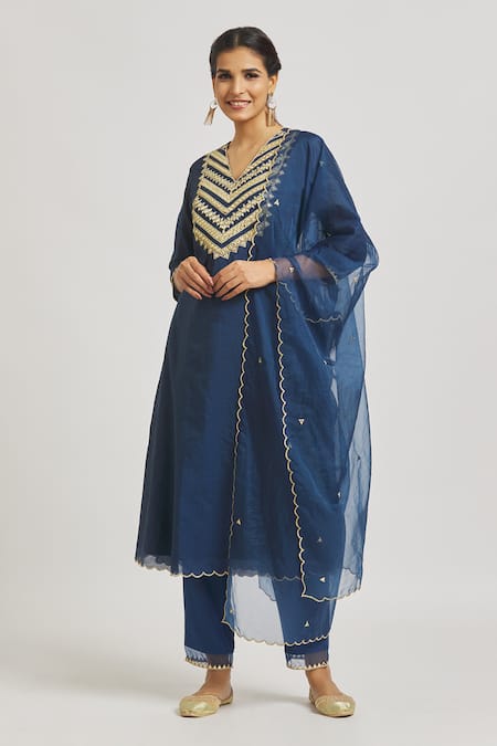 Buy Asaga Blue Organza, Chanderi, Muslin Embroidery, Mirrors V-neck Yoke Kurta Set Online at Aza Fashions Buy_Asaga_Blue Organza, Chanderi, Muslin Embroidery, Mirrors V-neck Yoke Kurta Set _Online_at_Aza_Fashions