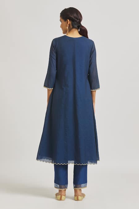 Shop Asaga Blue Organza, Chanderi, Muslin Embroidery, Mirrors V-neck Yoke Kurta Set at Aza Fashions Shop_Asaga_Blue Organza, Chanderi, Muslin Embroidery, Mirrors V-neck Yoke Kurta Set _at_Aza_Fashions
