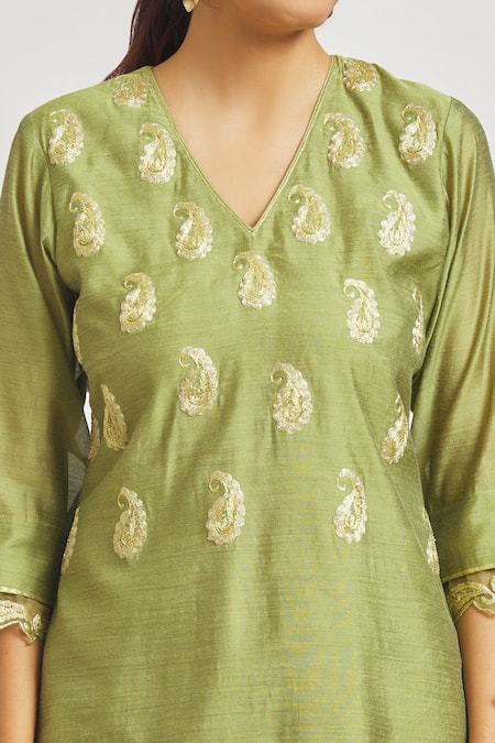 Shop Asaga Green Organza, Chanderi, Muslin Embroidery V-neck Paisley Kurta Pant Set Online at Aza Fashions Shop_Asaga_Green Organza, Chanderi, Muslin Embroidery V-neck Paisley Kurta Pant Set _Online_at_Aza_Fashions