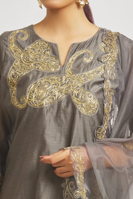 Shop Asaga Grey Organza, Chanderi, Muslin Embroidery Split Paisley Straight Kurta Set Online at Aza Fashions Shop_Asaga_Grey Organza, Chanderi, Muslin Embroidery Split Paisley Straight Kurta Set _Online_at_Aza_Fashions