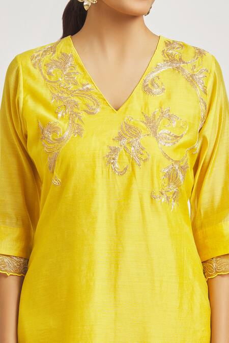 Asaga Yellow Organza, Chanderi, Muslin Embroidery V-neck Placement Kurta And Pant Set at Aza Fashions Asaga_Yellow Organza, Chanderi, Muslin Embroidery V-neck Placement Kurta And Pant Set _at_Aza_Fashions