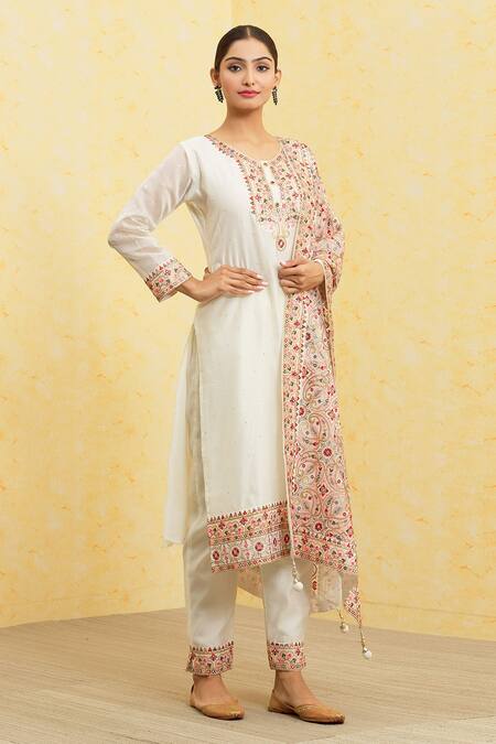 Buy_Khwaab By Sanjana Lakhani_Cream Kurta And Pant Soft Chanderi Embroidered Botanic Pattern Set _Online_at_Aza_Fashions