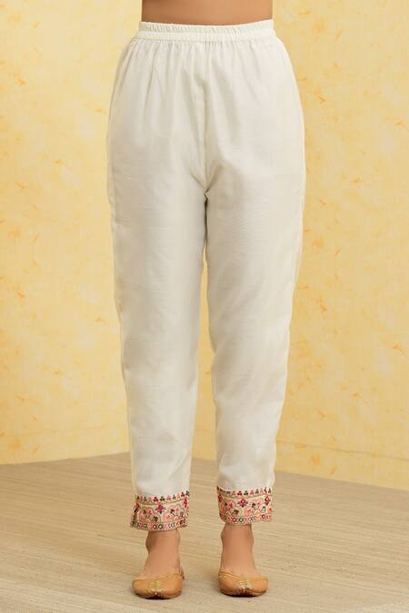 Khwaab By Sanjana Lakhani_Cream Kurta And Pant Soft Chanderi Embroidered Botanic Pattern Set _at_Aza_Fashions