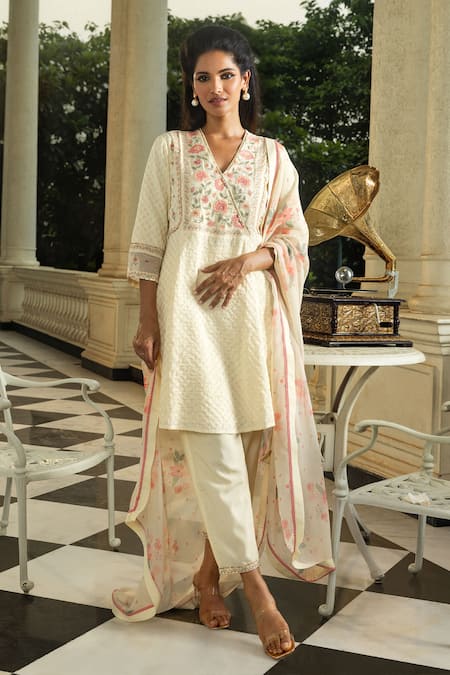 Dohr India Meera Floral Yoke Embroidered Kurta Set 