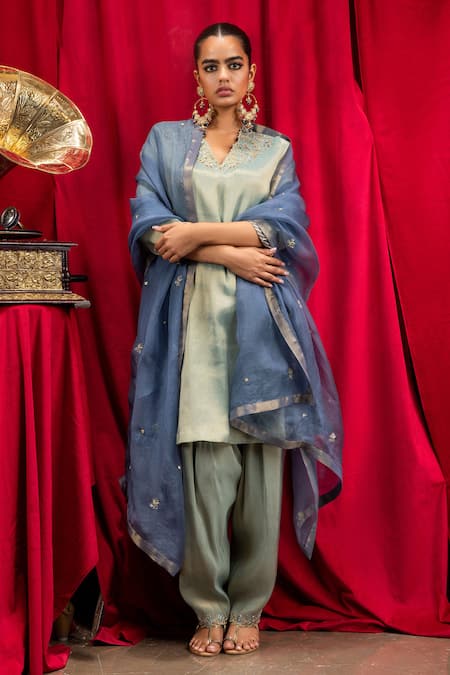 Dohr India Saanvi Embroidered A-Line Kurta Set 