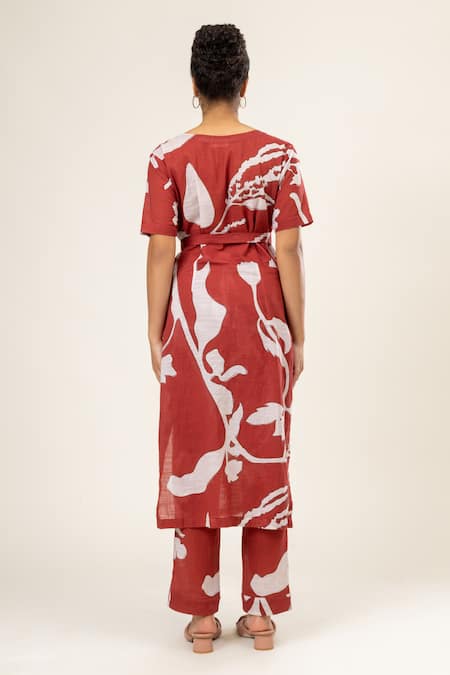 Shop Doodlage Maroon Cotton Boat Neck Cockscomb Bloom Print Belted Tunic With Pant at Aza Fashions Shop_Doodlage_Maroon Cotton Boat Neck Cockscomb Bloom Print Belted Tunic With Pant _at_Aza_Fashions