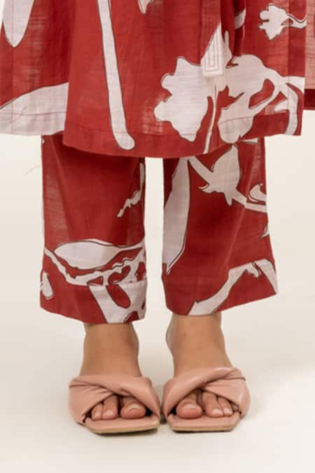 Shop Doodlage Maroon Cotton Boat Neck Cockscomb Bloom Print Belted Tunic With Pant Online at Aza Fashions Shop_Doodlage_Maroon Cotton Boat Neck Cockscomb Bloom Print Belted Tunic With Pant _Online_at_Aza_Fashions