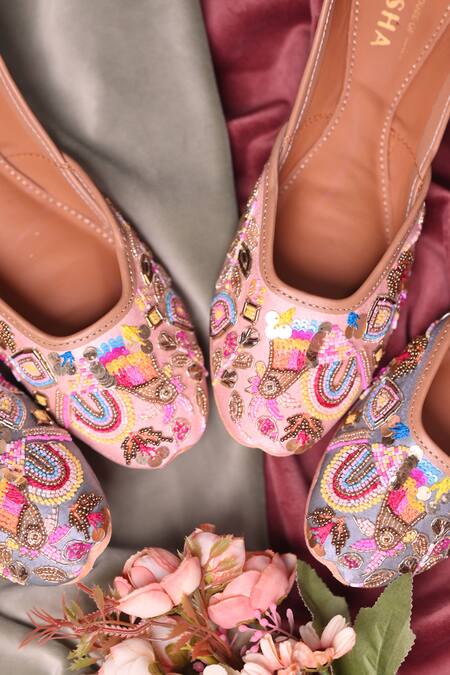 House Of Kosha_Pink Persian Paradise Hand Embroidered Juttis _Online_at_Aza_Fashions