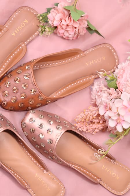 House Of Kosha The Classic Hand Embroidered Juttis