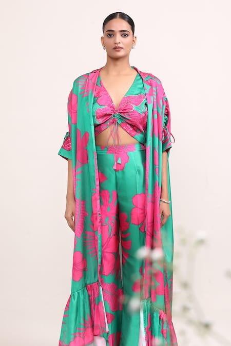 Miku Kumar Pink Silk Embroidery V-neck Lily Print Cape Flared Pant Set Online at Aza Fashions Miku Kumar_Pink Silk Embroidery V-neck Lily Print Cape Flared Pant Set _Online_at_Aza_Fashions