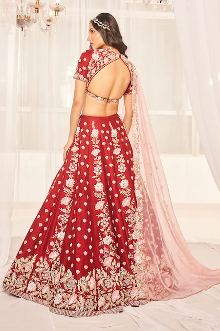Disha Muchhala Zardosi Embroidered Bridal Lehenga Set 