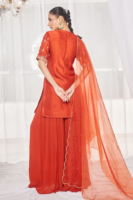 Disha Muchhala Embroidered Kurta Pant Set 