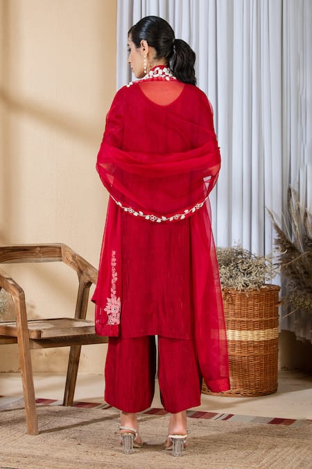 Preeti Mehta Pleated Kurta Set With Floret Embroidered Dupatta 