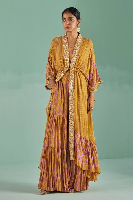 Buy Surbhi Gupta Yellow Geometric Print Cape Sharara Set Online at Aza Fashions Buy_Surbhi Gupta_Yellow Geometric Print Cape Sharara Set _Online_at_Aza_Fashions