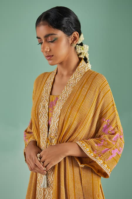 Shop Surbhi Gupta Yellow Geometric Print Cape Sharara Set Online at Aza Fashions Shop_Surbhi Gupta_Yellow Geometric Print Cape Sharara Set _Online_at_Aza_Fashions