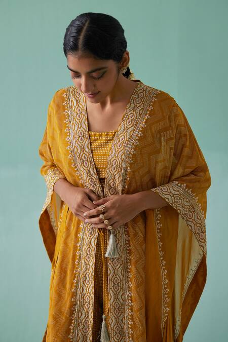 Shop Surbhi Gupta Yellow Blouse And Trouser Dull Bosky Print Mirror Chevron Front Open Set Online at Aza Fashions Shop_Surbhi Gupta_Yellow Blouse And Trouser Dull Bosky Print Mirror Chevron Front Open Set _Online_at_Aza_Fashions