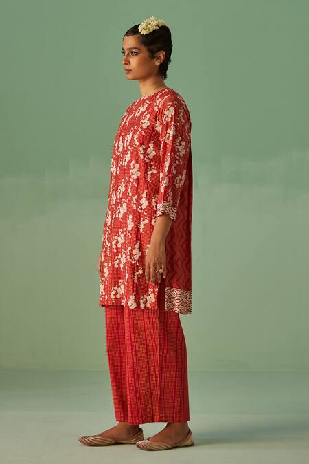 Buy Surbhi Gupta Red Kurta Bamboo Silk Print Abstract Round Neck With Trouser Online at Aza Fashions Buy_Surbhi Gupta_Red Kurta Bamboo Silk Print Abstract Round Neck With Trouser _Online_at_Aza_Fashions