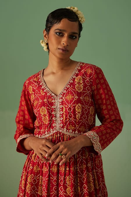 Shop Surbhi Gupta Red Kurta Bamboo Silk Print Quatrefoil V Short Anarkali With Trouser Online at Aza Fashions Shop_Surbhi Gupta_Red Kurta Bamboo Silk Print Quatrefoil V Short Anarkali With Trouser _Online_at_Aza_Fashions