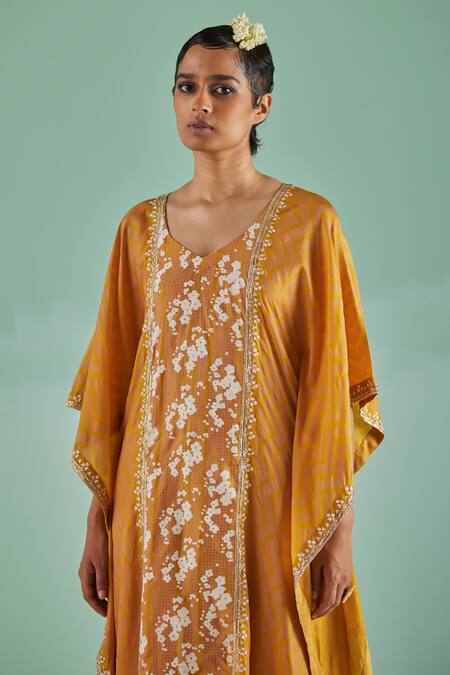 Surbhi Gupta_Yellow Bamboo, Silk Embroidery Round Neck Abstract Print Kaftan With Trouser _Online_at_Aza_Fashions