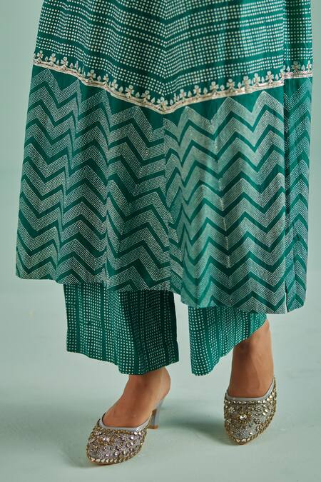 Shop Surbhi Gupta Green Kurta Bamboo Silk Print Geometric Round Neck Set Online at Aza Fashions Shop_Surbhi Gupta_Green Kurta Bamboo Silk Print Geometric Round Neck Set _Online_at_Aza_Fashions