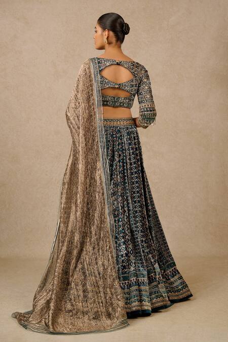 Shop Tarun Tahiliani Green Velvet, Silk Sequins, Beads, Embroidery Geometric Print Bridal Lehenga Set at Aza Fashions Shop_Tarun Tahiliani_Green Velvet, Silk Sequins, Beads, Embroidery Geometric Print Bridal Lehenga Set_at_Aza_Fashions