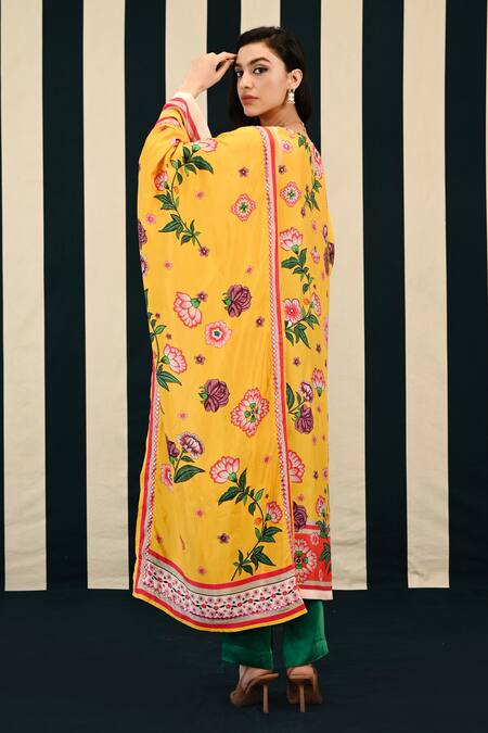 Swati Vijaivargie Yellow Habutai Silk Jhumki Bloom Garden Print Kurta Pant Set at Aza Fashions Swati Vijaivargie_Yellow Habutai Silk Jhumki Bloom Garden Print Kurta Pant Set _at_Aza_Fashions