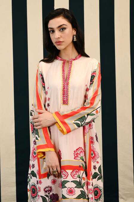 Swati Vijaivargie Ivory Habutai Silk Svara Blossom Print Kurta With Dhoti Pant Online at Aza Fashions Swati Vijaivargie_Ivory Habutai Silk Svara Blossom Print Kurta With Dhoti Pant _Online_at_Aza_Fashions