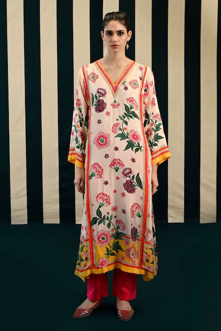 Swati Vijaivargie_Ivory Silk Embroidery Mirror V Jhumki Floral Print Kurta Pant Set  _at_Aza_Fashions